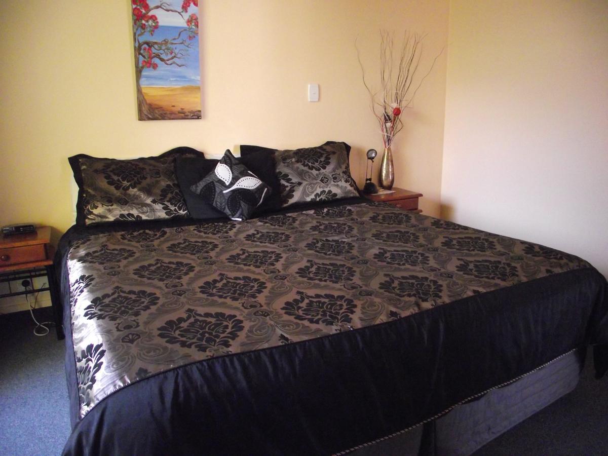 Caves Motor Inn Te Kuiti Buitenkant foto