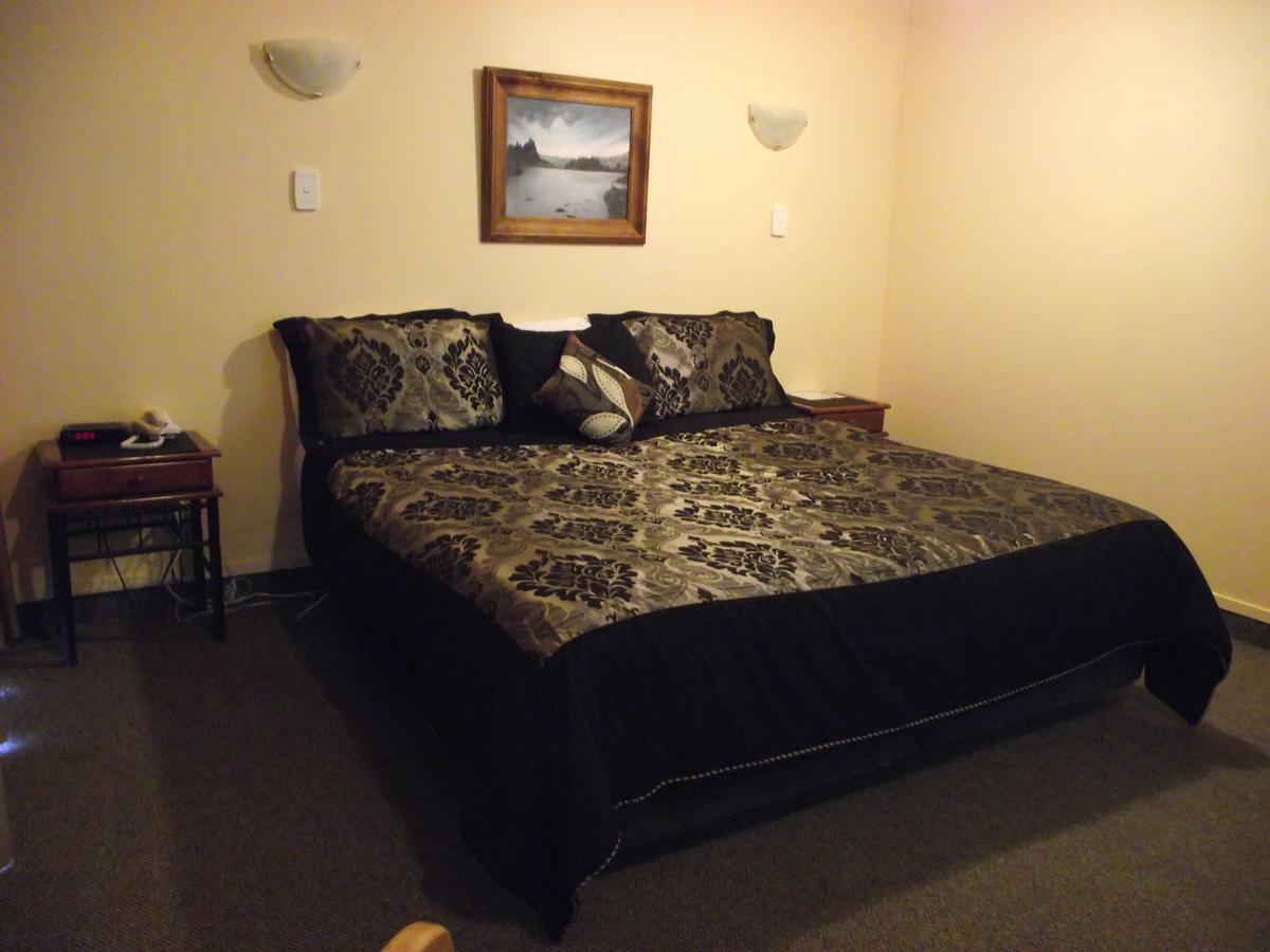 Caves Motor Inn Te Kuiti Buitenkant foto